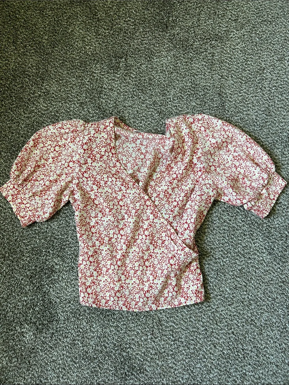 Abercrombie & Fitch Floral Wrap Top